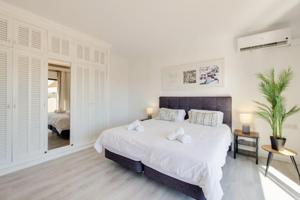 Moderne Villa, Pool+Meerblick,Schnelles Wifi,Klima 칼라스 데 말료르카 외부 사진